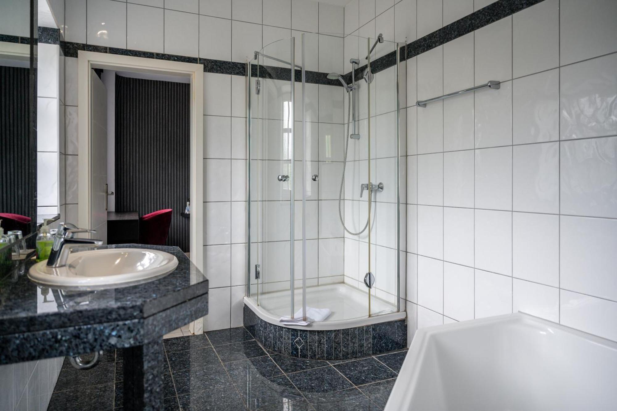 Vintage Hotel Koeln Pulheim - Kostenlose Parkplaetze Экстерьер фото